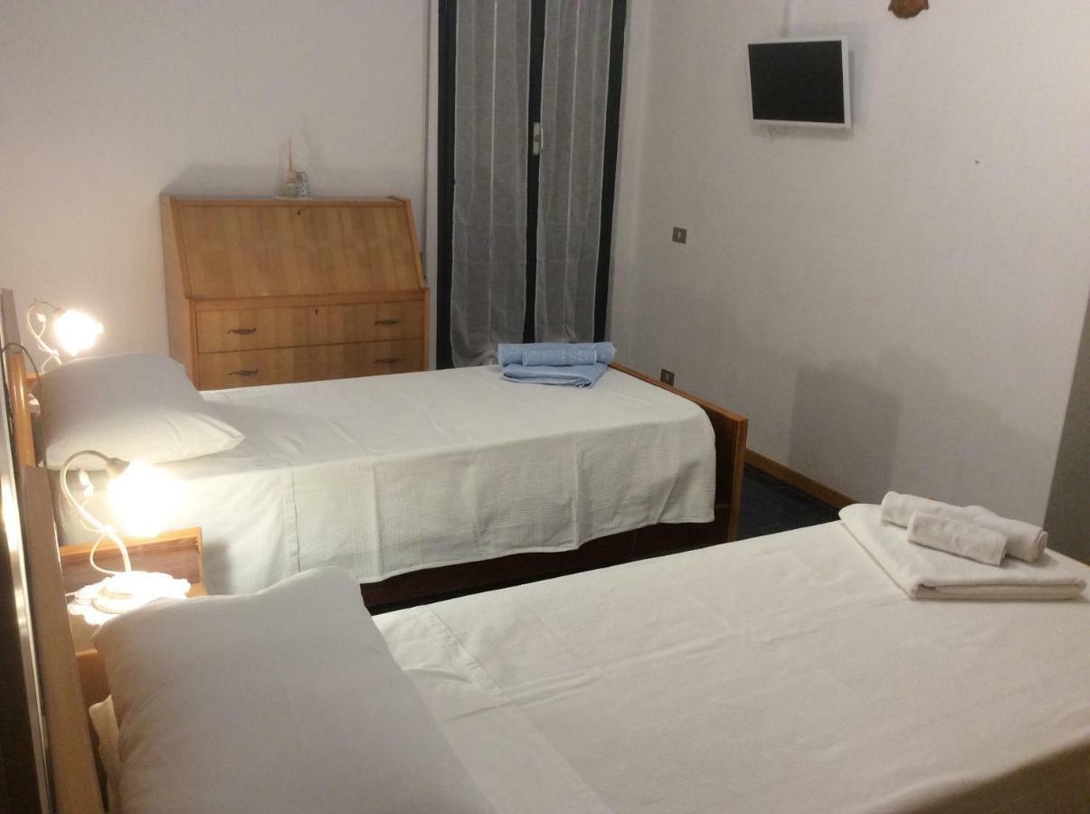 Le Apuane Guest House Mezzana  Екстериор снимка